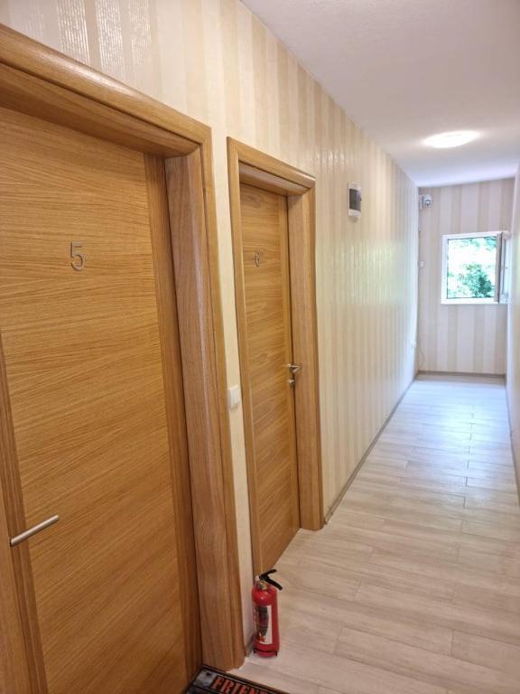 Apartmani Vesto Μπάνια Λούκα Εξωτερικό φωτογραφία