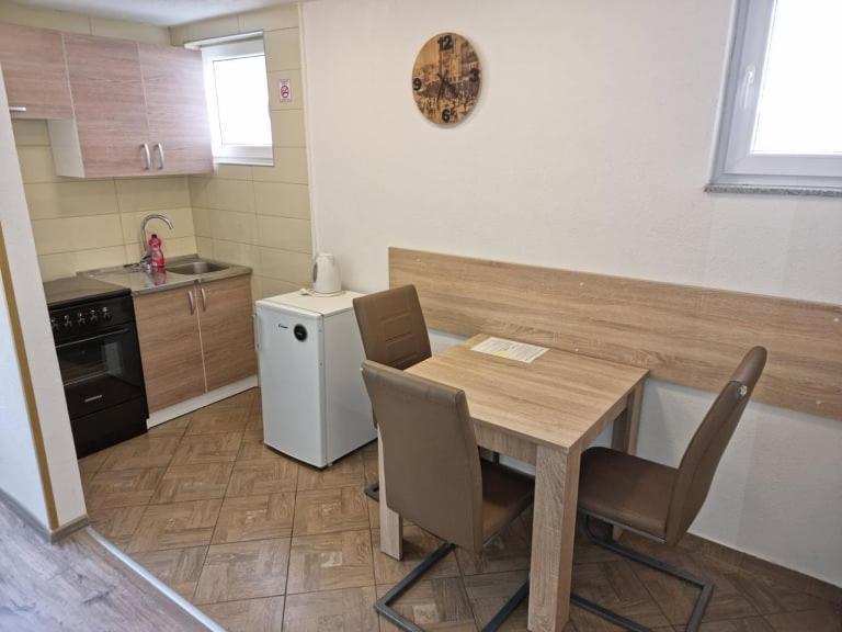 Apartmani Vesto Μπάνια Λούκα Εξωτερικό φωτογραφία