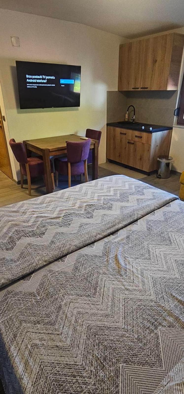 Apartmani Vesto Μπάνια Λούκα Εξωτερικό φωτογραφία