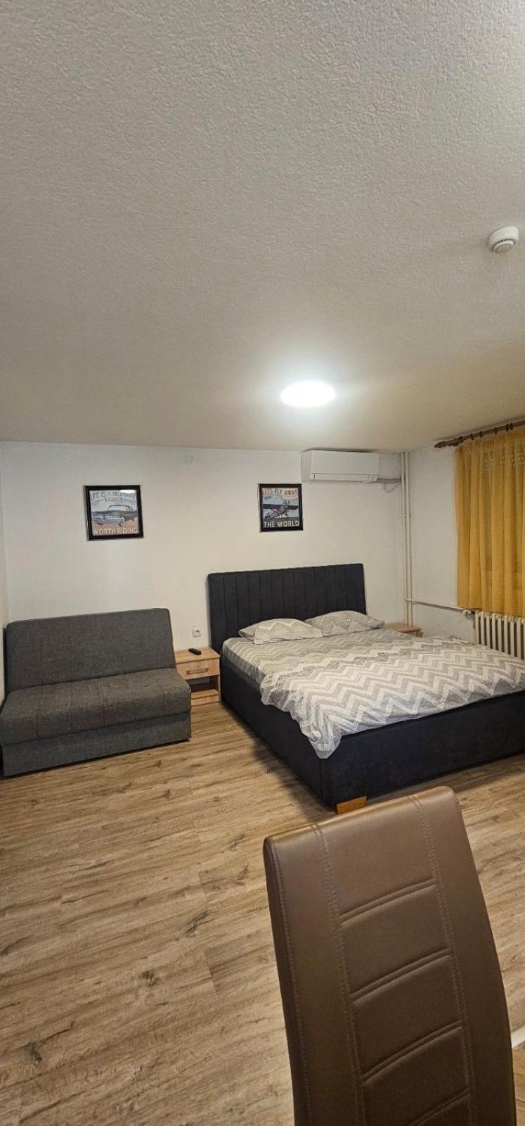 Apartmani Vesto Μπάνια Λούκα Εξωτερικό φωτογραφία