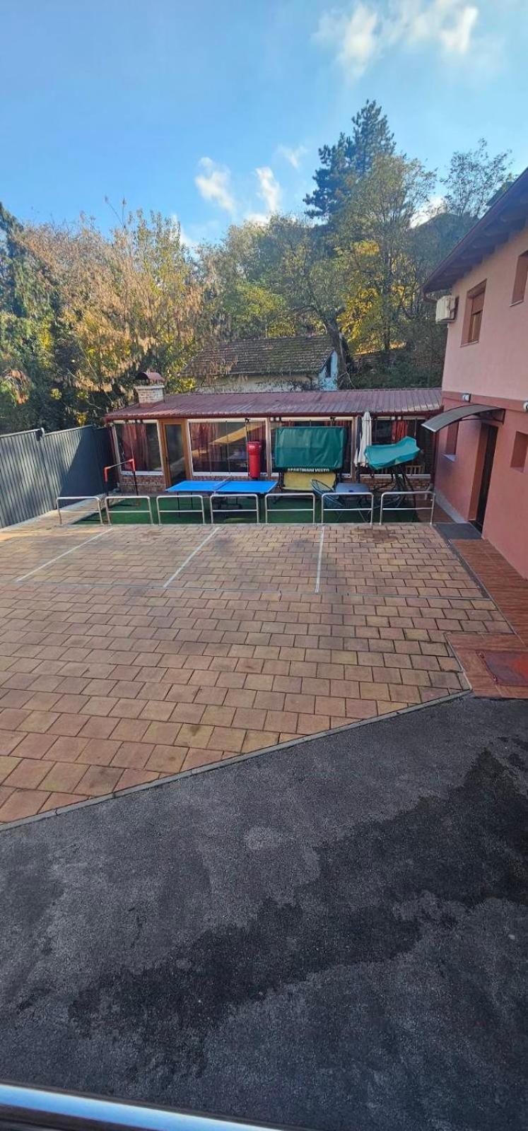 Apartmani Vesto Μπάνια Λούκα Εξωτερικό φωτογραφία
