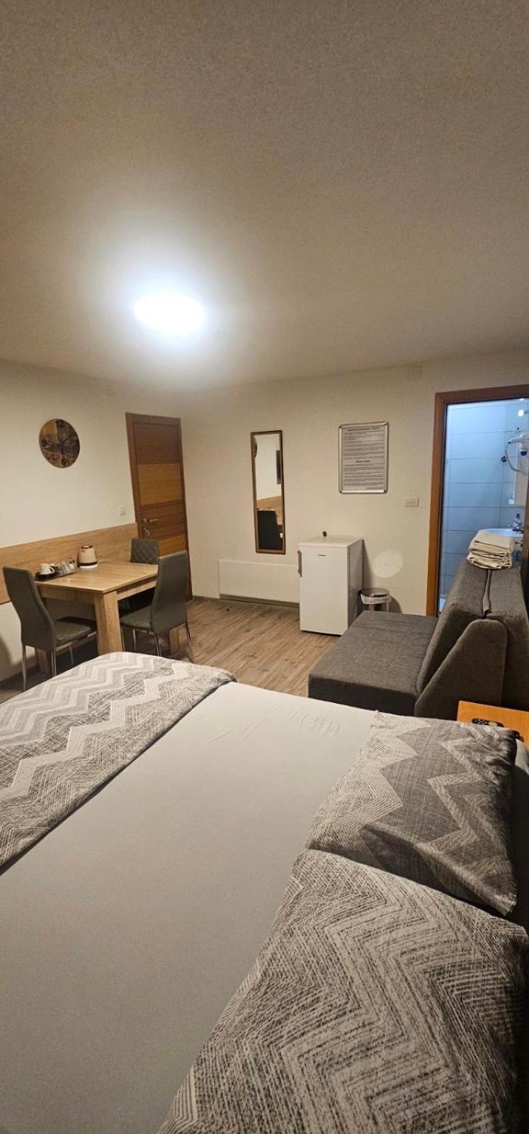 Apartmani Vesto Μπάνια Λούκα Εξωτερικό φωτογραφία