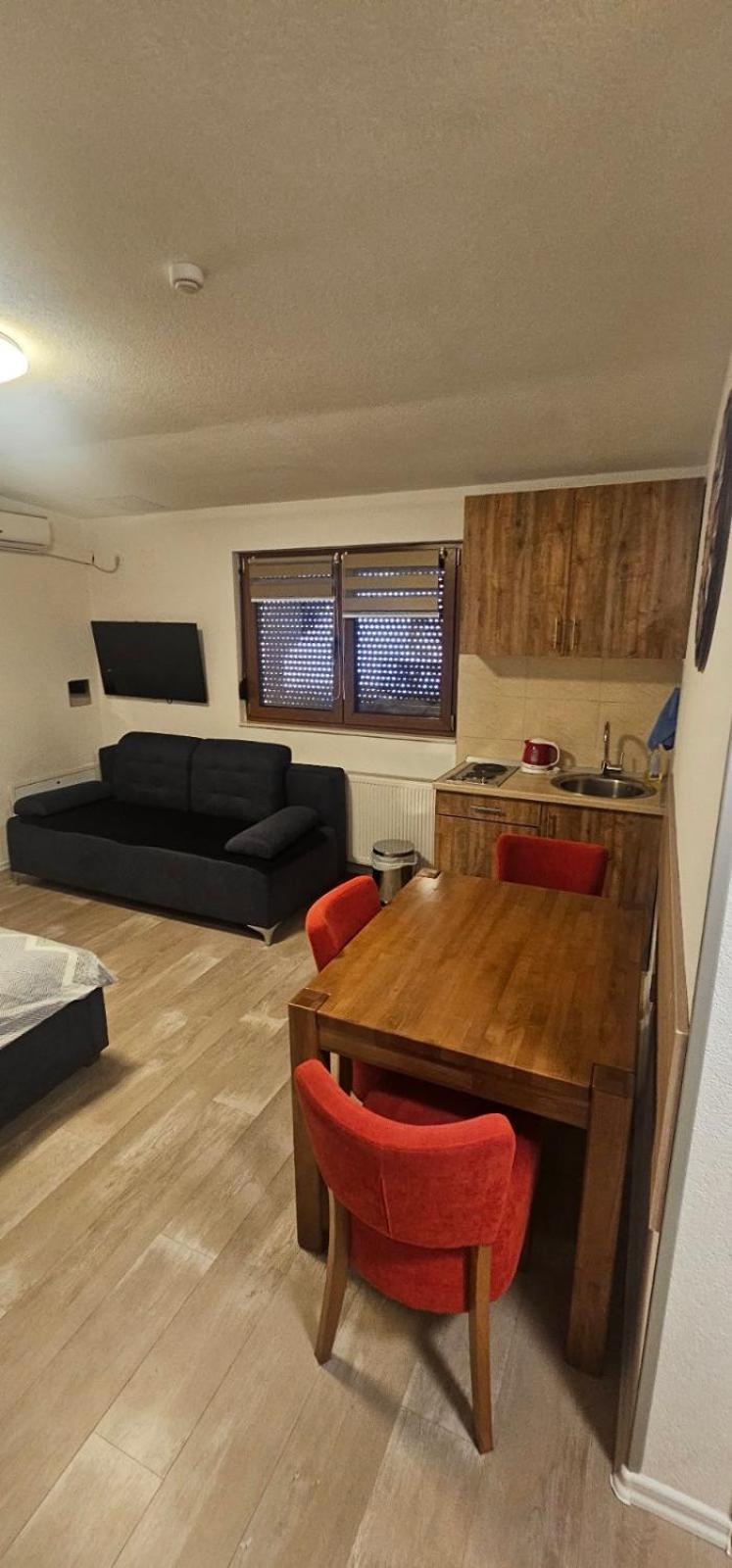Apartmani Vesto Μπάνια Λούκα Εξωτερικό φωτογραφία