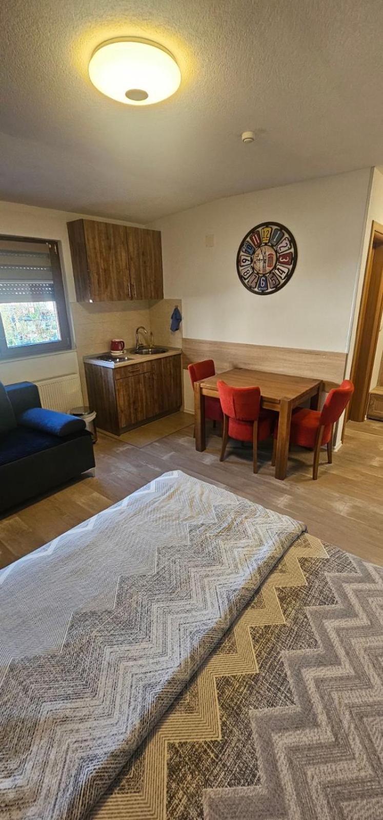 Apartmani Vesto Μπάνια Λούκα Εξωτερικό φωτογραφία
