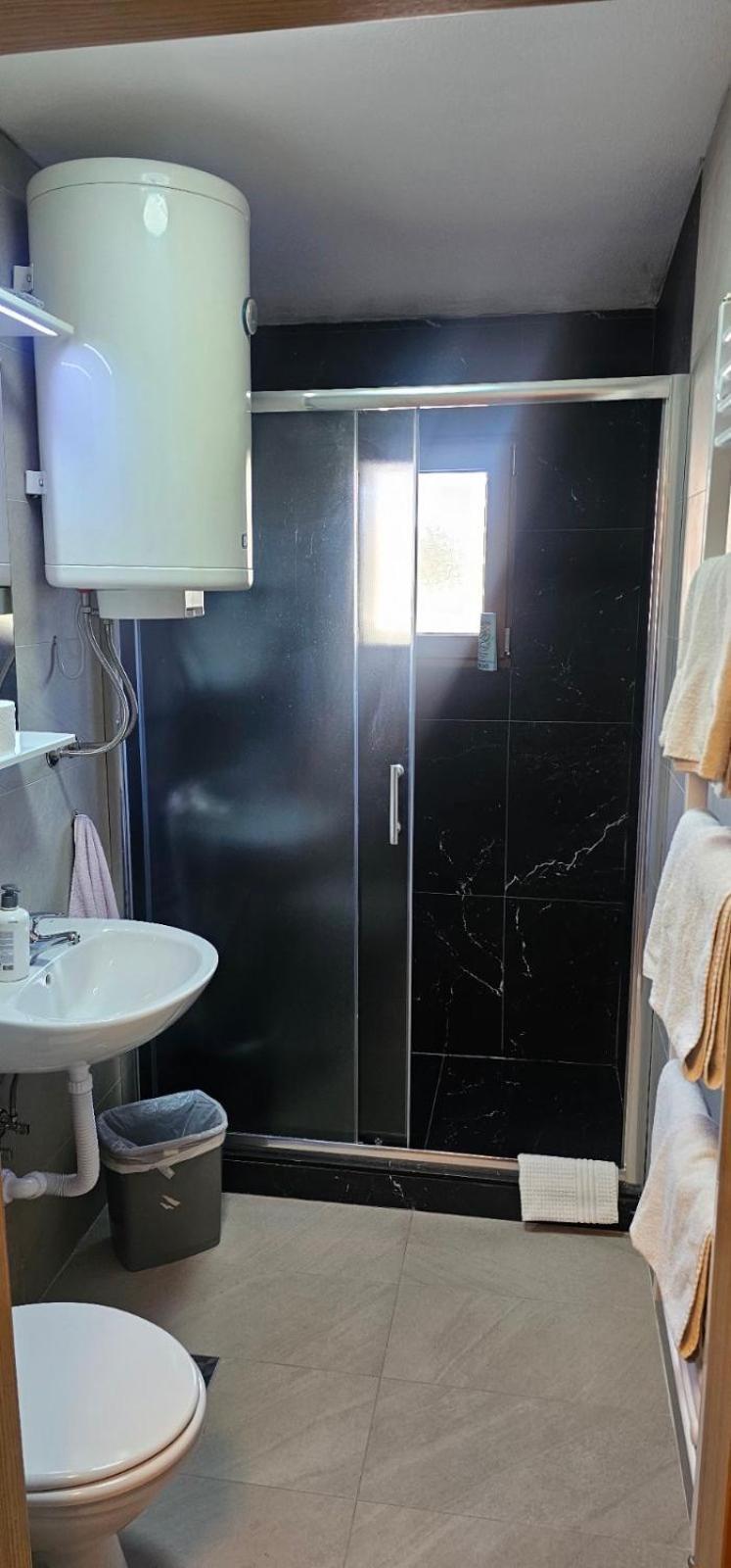 Apartmani Vesto Μπάνια Λούκα Εξωτερικό φωτογραφία