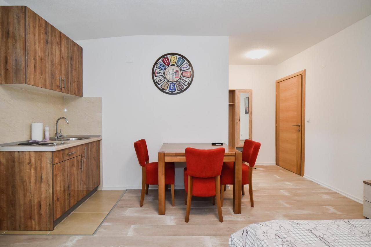 Apartmani Vesto Μπάνια Λούκα Εξωτερικό φωτογραφία